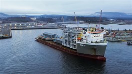 LNG-Canada -module -arrival -031022-2